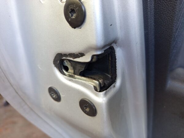 CERRADURA PUERTA TRASERA IZQUIERDA DACIA SANDERO