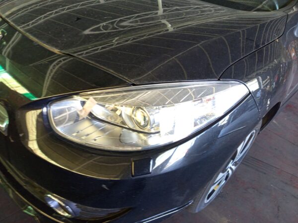 FARO IZQUIERDO RENAULT FLUENCE
