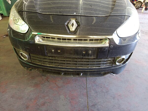 PARAGOLPES DELANTERO RENAULT FLUENCE