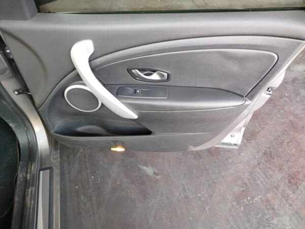 ELEVALUNAS DELANTERO DERECHO RENAULT FLUENCE
