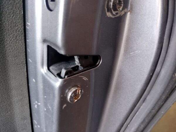 CERRADURA PUERTA TRASERA DERECHA VOLKSWAGEN TOURAN (1T1)