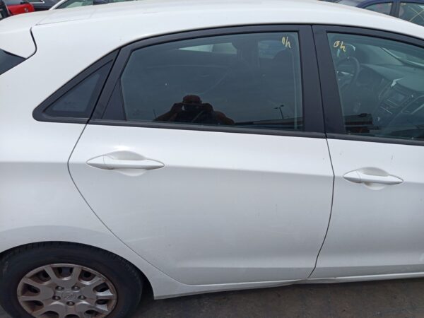 PUERTA TRASERA DERECHA HYUNDAI I30 (GD)