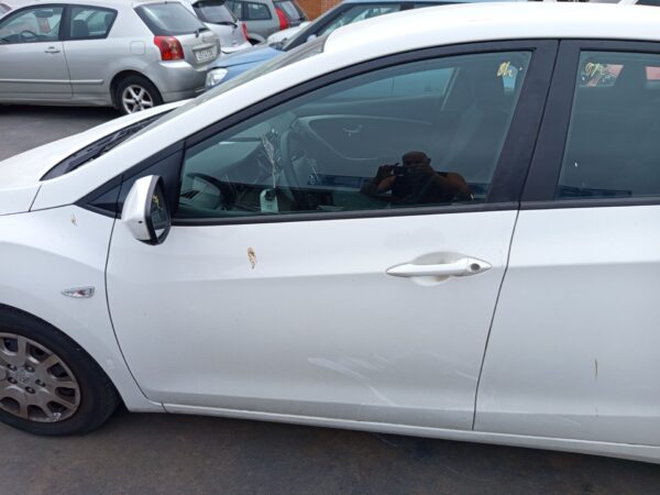 PUERTA DELANTERA IZQUIERDA HYUNDAI I30 (GD)