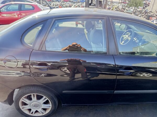 PUERTA TRASERA DERECHA SEAT CORDOBA BERLINA (6L2)