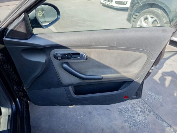 ELEVALUNAS DELANTERO DERECHO SEAT CORDOBA BERLINA (6L2)
