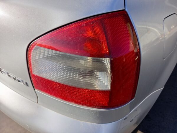 PILOTO TRASERO DERECHO AUDI A3 (8L)
