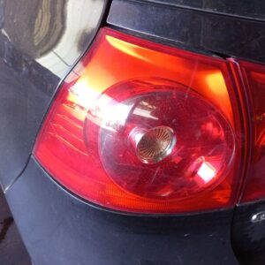 PILOTO TRASERO IZQUIERDO VOLKSWAGEN GOLF V (1K1)(10.2003)