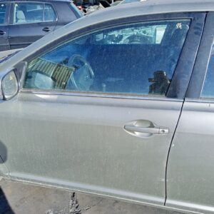 PUERTA DELANTERA IZQUIERDA TOYOTA AVENSIS BERLINA (T25)