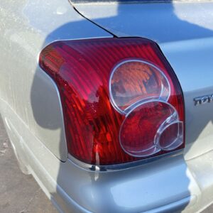 PILOTO TRASERO IZQUIERDO TOYOTA AVENSIS BERLINA (T25)