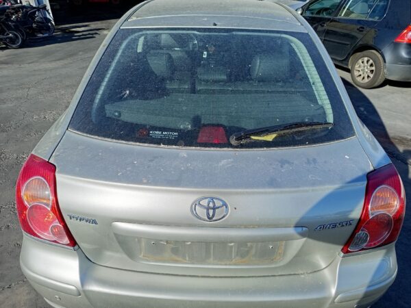 PORTON TRASERO TOYOTA AVENSIS BERLINA (T25)