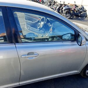 PUERTA DELANTERA DERECHA TOYOTA AVENSIS BERLINA (T25)