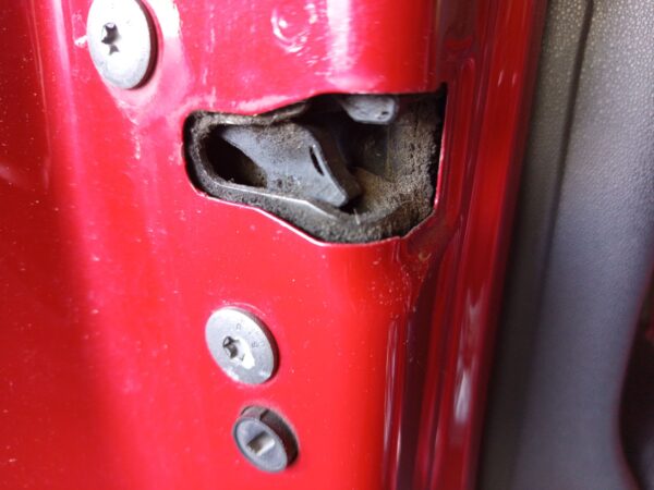 CERRADURA PUERTA TRASERA IZQUIERDA CITROEN C3