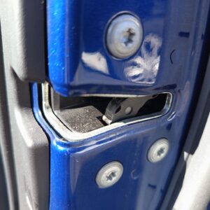 CERRADURA PUERTA DELANTERA DERECHA TOYOTA AVENSIS TOURING SPORTS (T27)
