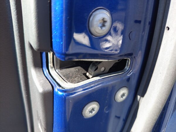 CERRADURA PUERTA DELANTERA DERECHA TOYOTA AVENSIS TOURING SPORTS (T27)