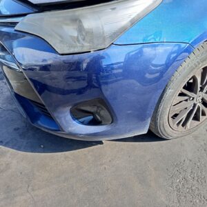 PARAGOLPES DELANTERO TOYOTA AVENSIS TOURING SPORTS (T27)