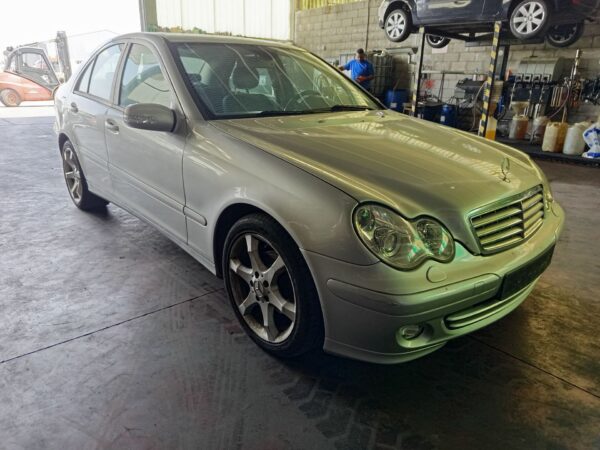 ALETA DELANTERA IZQUIERDA MERCEDES-BENZ CLASE C (BM 203) BERLINA - Imagen 3