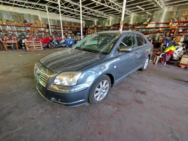 FARO DERECHO TOYOTA AVENSIS BERLINA (T25) - Imagen 4