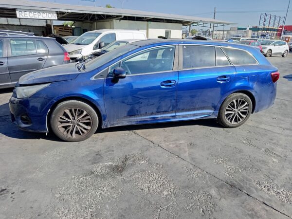 PARAGOLPES DELANTERO TOYOTA AVENSIS TOURING SPORTS (T27) - Imagen 2