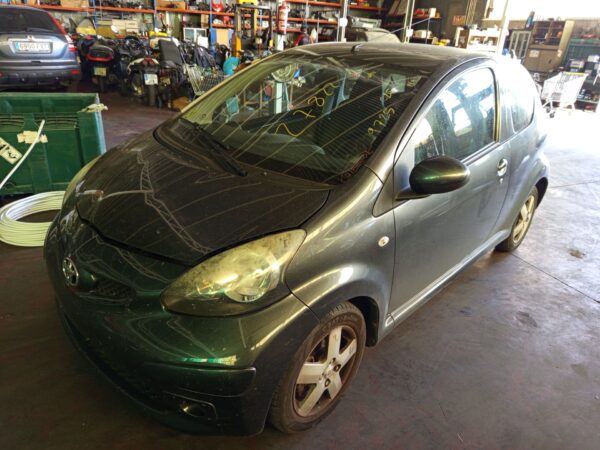 PILOTO TRASERO DERECHO TOYOTA AYGO (KGB/WNB) - Imagen 4