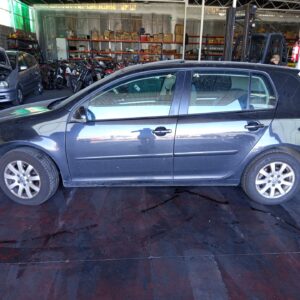 COMPRESOR AIRE ACONDICIONADO VOLKSWAGEN GOLF V (1K1)(10.2003)