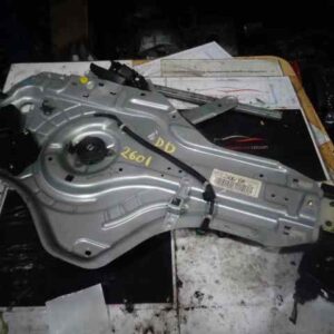 ELEVALUNAS DELANTERO DERECHO HYUNDAI ELANTRA (XD)