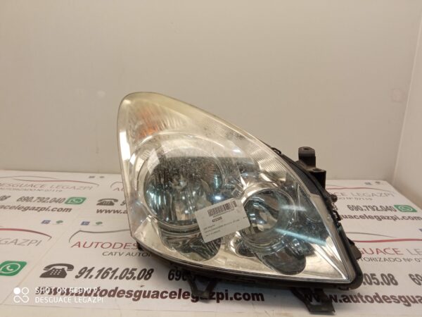 FARO DERECHO TOYOTA COROLLA VERSO (R1)