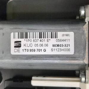 ELEVALUNAS DELANTERO IZQUIERDO SEAT LEON (1P1)