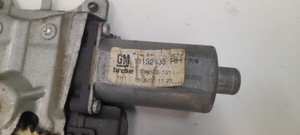 ELEVALUNAS DELANTERO DERECHO OPEL ZAFIRA B