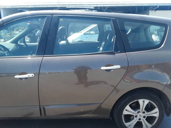 PUERTA TRASERA IZQUIERDA RENAULT SCENIC III (JZ)