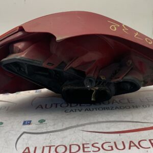 PILOTO TRASERO DERECHO PEUGEOT 207