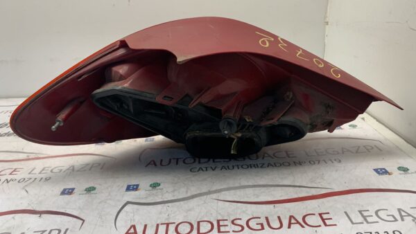 PILOTO TRASERO DERECHO PEUGEOT 207