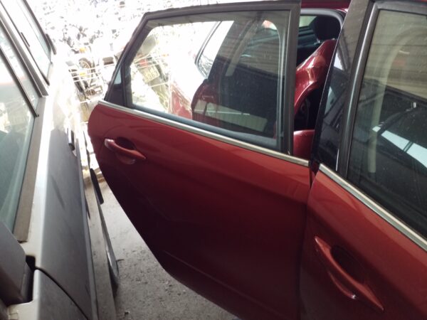 PUERTA TRASERA DERECHA CITROEN C4 BERLINA