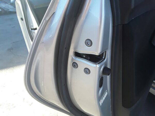 CERRADURA PUERTA TRASERA IZQUIERDA TOYOTA VERSO (AUR2/ZGR2)