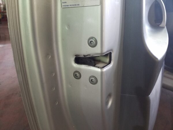 CERRADURA PUERTA DELANTERA IZQUIERDA PEUGEOT 107