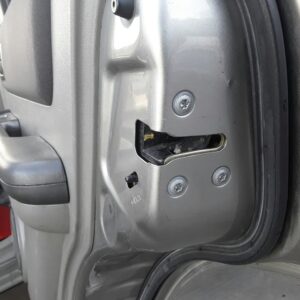 CERRADURA PUERTA TRASERA DERECHA NISSAN X-TRAIL (T30)