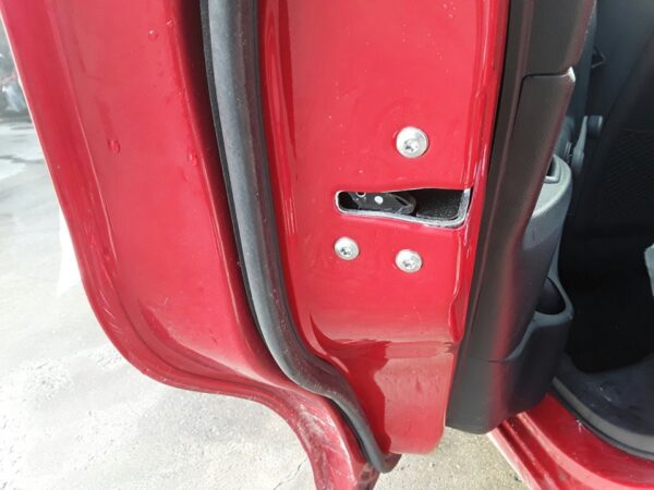 CERRADURA PUERTA TRASERA IZQUIERDA KIA RIO (UB)
