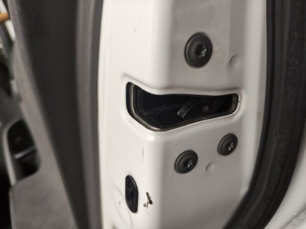 CERRADURA PUERTA TRASERA DERECHA TOYOTA PRIUS (ZVW30)