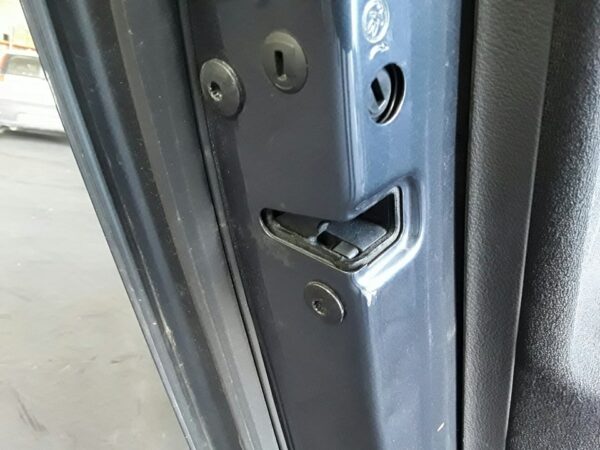 CERRADURA PUERTA TRASERA IZQUIERDA VOLKSWAGEN PASSAT BERLINA (3C2)