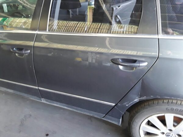 PUERTA TRASERA IZQUIERDA VOLKSWAGEN PASSAT BERLINA (3C2)