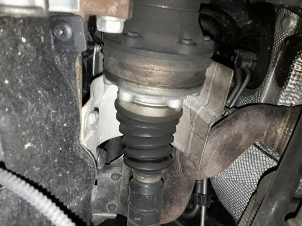 TRANSMISION DELANTERA DERECHA VOLKSWAGEN PASSAT BERLINA (3C2)