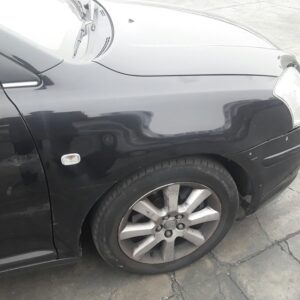 ALETA DELANTERA DERECHA TOYOTA AVENSIS WAGON (T25)