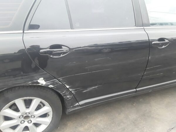 PUERTA TRASERA DERECHA TOYOTA AVENSIS WAGON (T25)