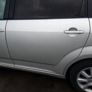PUERTA TRASERA IZQUIERDA TOYOTA COROLLA VERSO (R1)