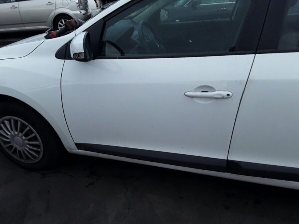 PUERTA DELANTERA IZQUIERDA RENAULT MEGANE III BERLINA 5P