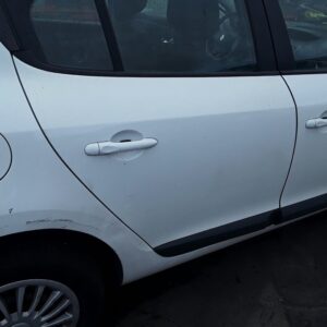 PUERTA TRASERA DERECHA RENAULT MEGANE III BERLINA 5P