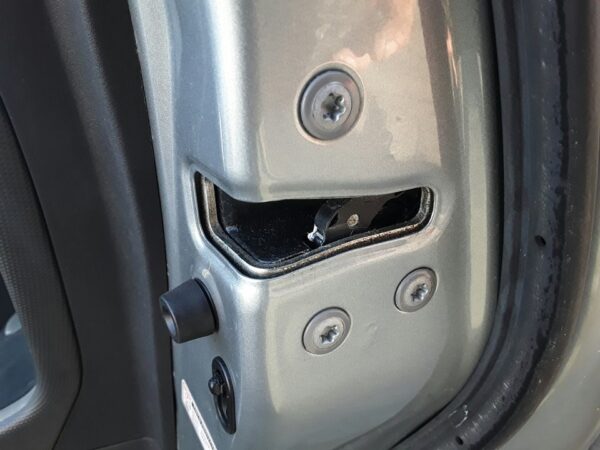 CERRADURA PUERTA TRASERA DERECHA TOYOTA AURIS (E15)