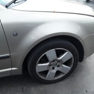 ALETA DELANTERA DERECHA SKODA SUPERB (3U4)