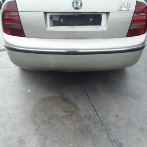 PARAGOLPES TRASERO SKODA SUPERB (3U4)