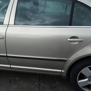 PUERTA TRASERA IZQUIERDA SKODA SUPERB (3U4)