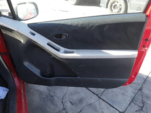 ELEVALUNAS DELANTERO DERECHO TOYOTA YARIS (KSP9/SCP9/NLP9)
